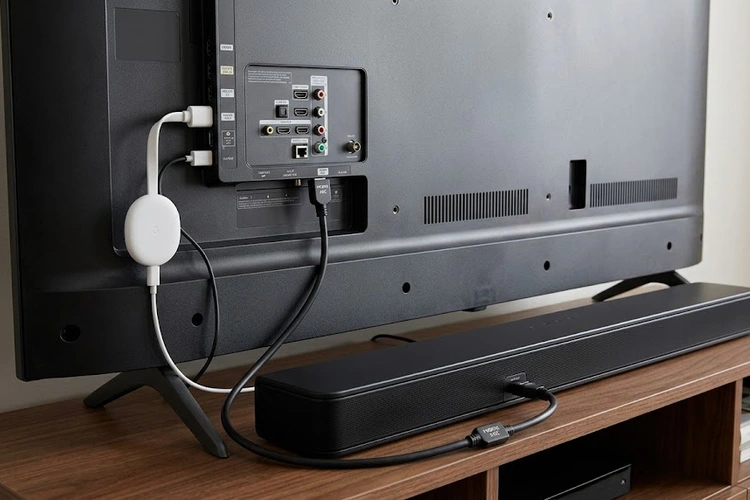 Soundbar connected to Chromecast with Google TV via HDMI ARC